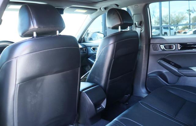 Photo of 2022 Platinum White Pearl Honda Civic