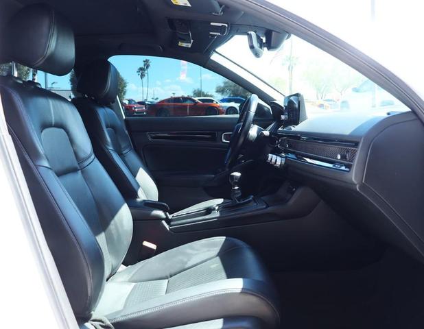 Photo of 2022 Platinum White Pearl Honda Civic