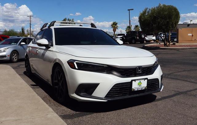 Photo of 2022 Platinum White Pearl Honda Civic
