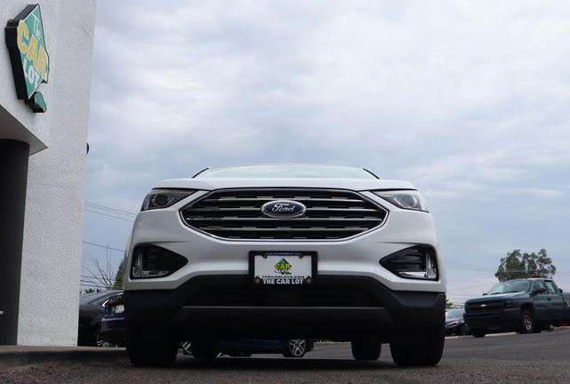 Photo of 2021 Oxford White Ford Edge