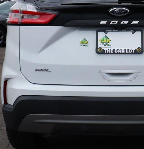 Photo of 2021 Oxford White Ford Edge