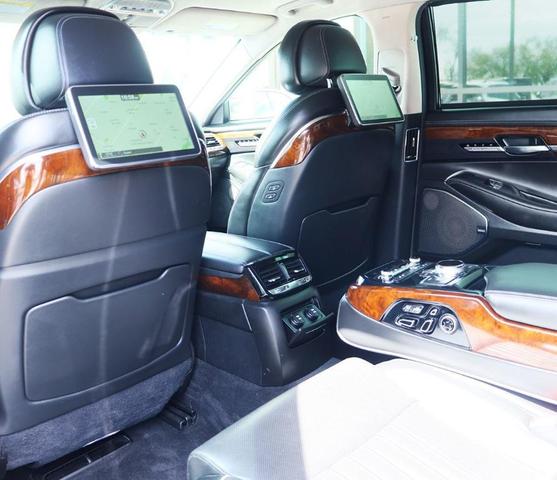 Photo of 2018 Casablanca White Genesis G90