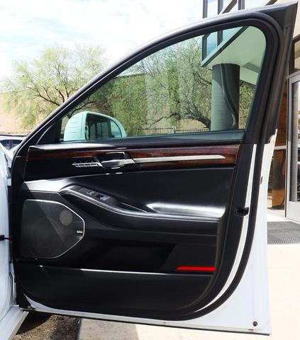 Photo of 2018 Casablanca White Genesis G90