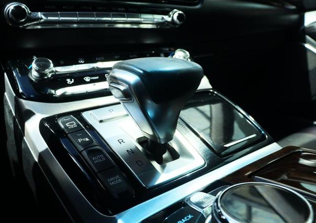 Photo of 2018 Casablanca White Genesis G90