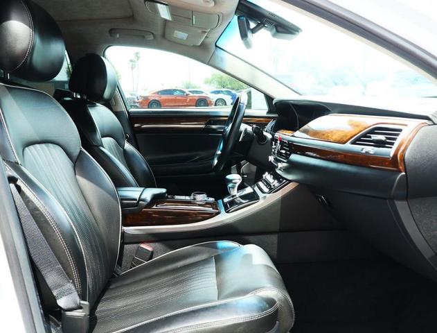 Photo of 2018 Casablanca White Genesis G90