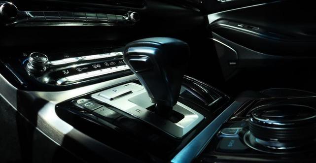 Photo of 2018 Casablanca White Genesis G90