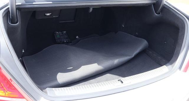 Photo of 2018 Casablanca White Genesis G90