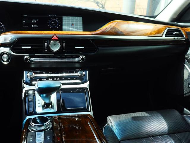 Photo of 2018 Casablanca White Genesis G90