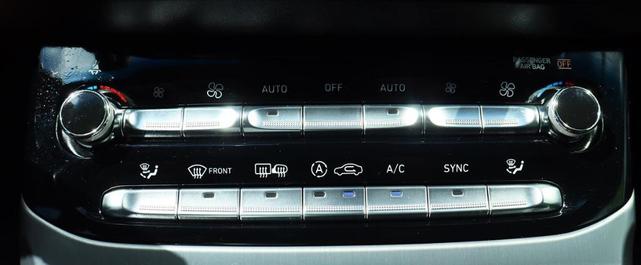Photo of 2018 Casablanca White Genesis G90