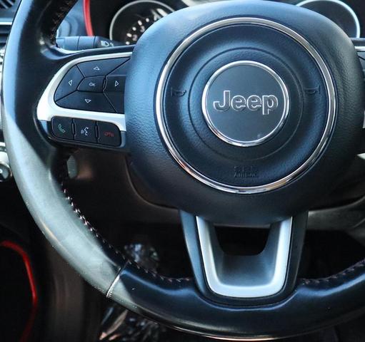 Photo of 2019 White Clearcoat Jeep Compass