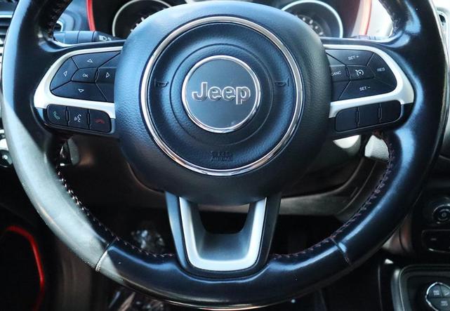 Photo of 2019 White Clearcoat Jeep Compass