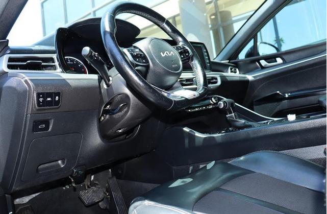 Photo of 2022 Wolf Gray Kia K5