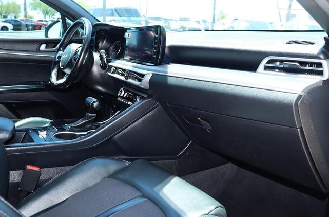 Photo of 2022 Wolf Gray Kia K5