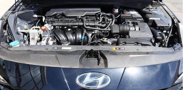 Photo of 2023 Onyx Black Hyundai ELANTRA
