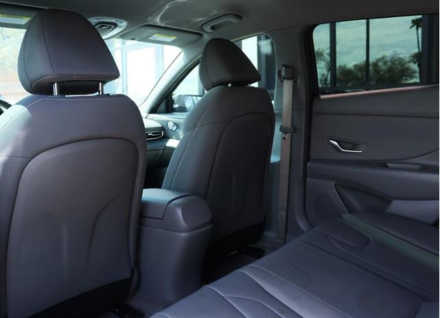 Photo of 2023 Onyx Black Hyundai ELANTRA