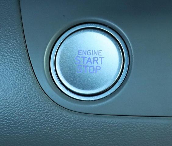Photo of 2023 Onyx Black Hyundai ELANTRA
