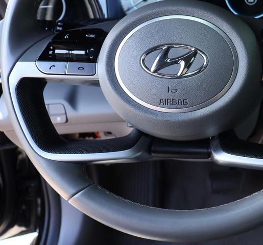 Photo of 2023 Onyx Black Hyundai ELANTRA