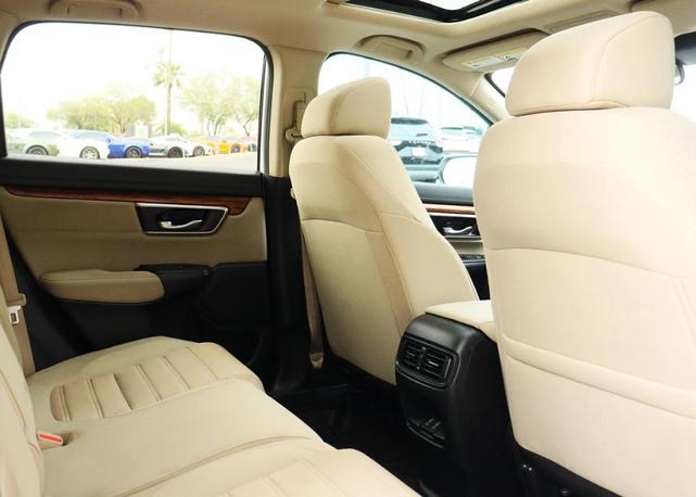 Photo of 2022 Platinum White Pearl Honda CR-V