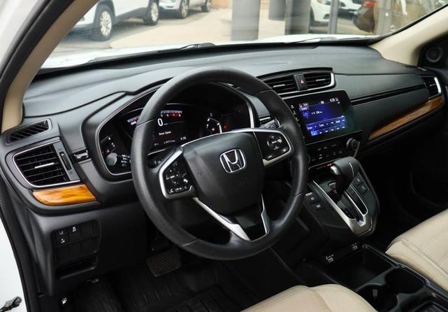 Photo of 2022 Platinum White Pearl Honda CR-V