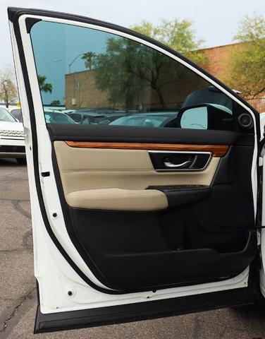 Photo of 2022 Platinum White Pearl Honda CR-V