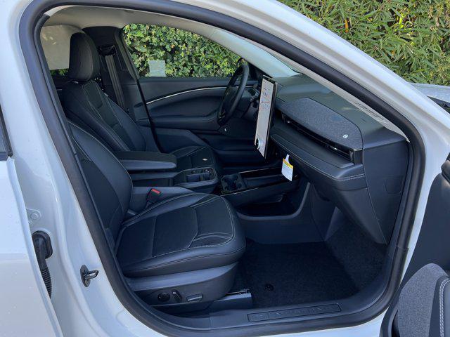 Photo of 2025 Star White Metallic Tri-Coat Ford Mustang Mach-E