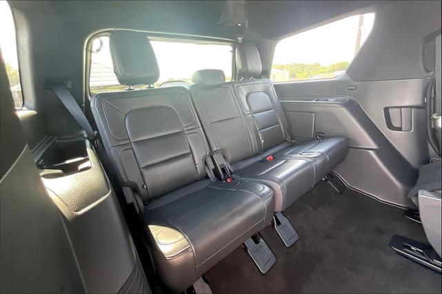 Photo of 2024 Black Metallic Lincoln Navigator