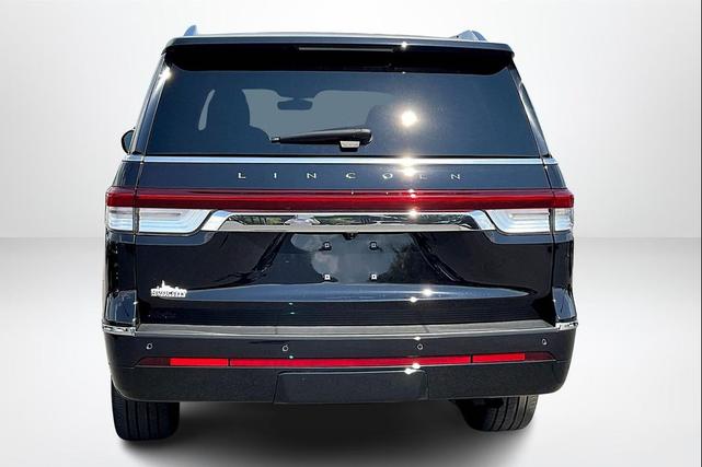 Photo of 2024 Black Metallic Lincoln Navigator