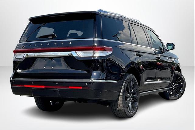 Photo of 2024 Black Metallic Lincoln Navigator