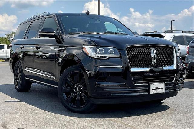 Photo of 2024 Black Metallic Lincoln Navigator