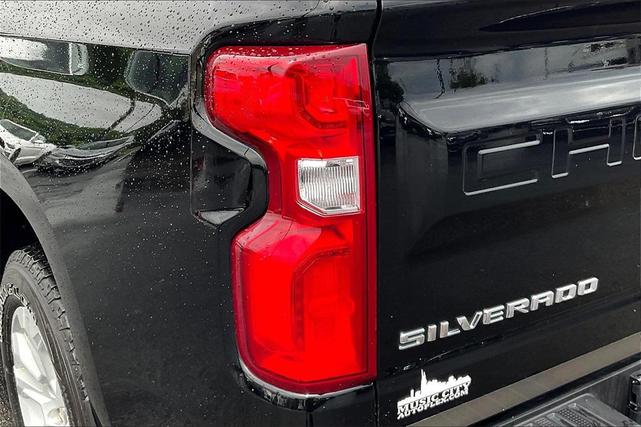 Photo of 2023 Black Chevrolet Silverado 1500
