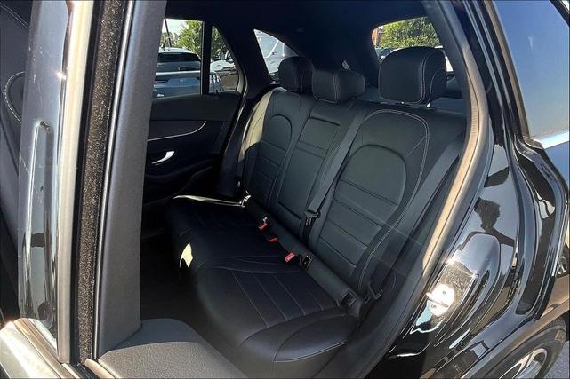 Photo of 2022 Black Mercedes-Benz GLC 300