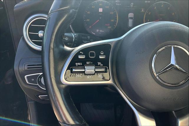Photo of 2022 Black Mercedes-Benz GLC 300