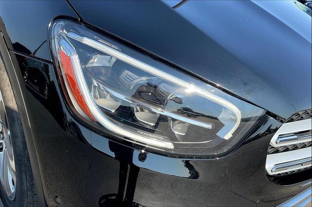 Photo of 2022 Black Mercedes-Benz GLC 300