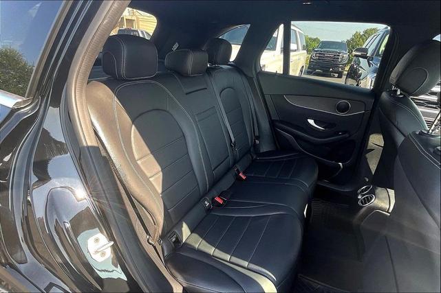Photo of 2022 Black Mercedes-Benz GLC 300