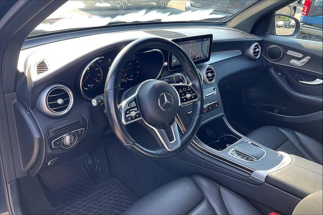 Photo of 2022 Black Mercedes-Benz GLC 300
