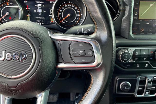 Photo of 2023 Bright White Clearcoat Jeep Gladiator