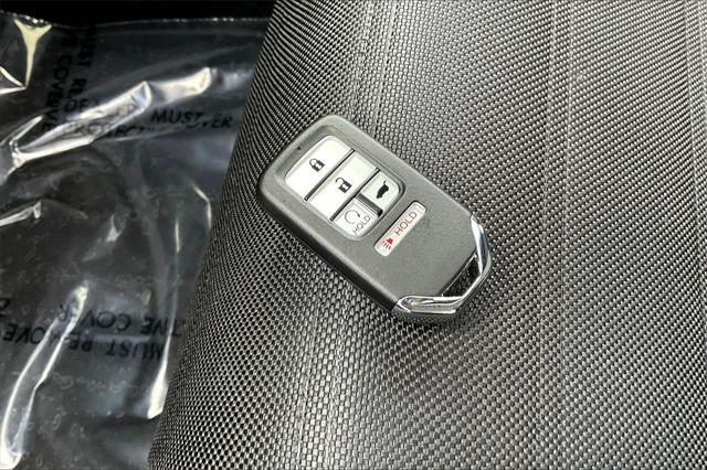 Photo of 2022 Platinum White Pearl Honda CR-V