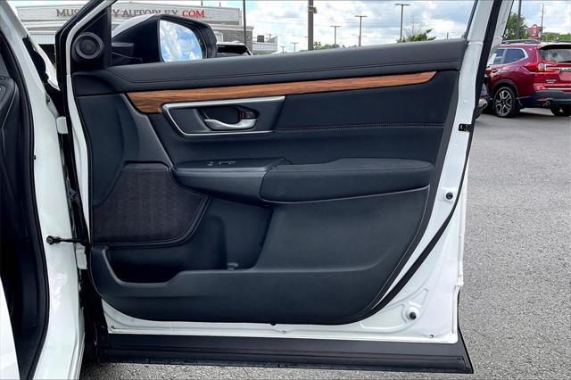 Photo of 2022 Platinum White Pearl Honda CR-V