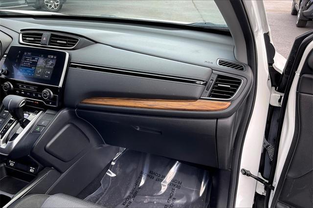 Photo of 2022 Platinum White Pearl Honda CR-V