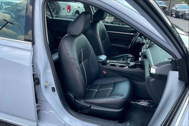 Photo of 2023 Gray Sky Pearl Nissan Altima