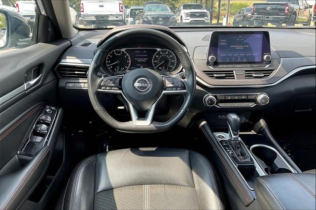 Photo of 2023 Gray Sky Pearl Nissan Altima