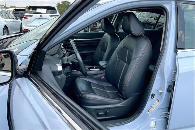 Photo of 2023 Gray Sky Pearl Nissan Altima