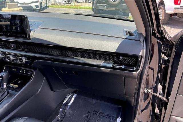 Photo of 2024 Crystal Black Pearl Honda CR-V