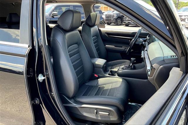 Photo of 2024 Crystal Black Pearl Honda CR-V