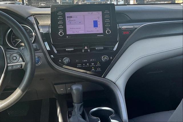 Photo of 2021 Super White Toyota Camry