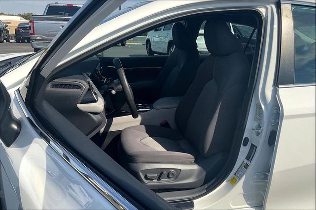 Photo of 2021 Super White Toyota Camry