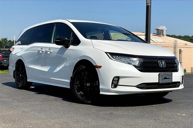 Photo of 2023 Platinum White Pearl Honda Odyssey