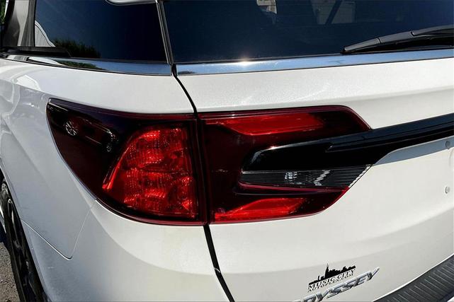 Photo of 2023 Platinum White Pearl Honda Odyssey
