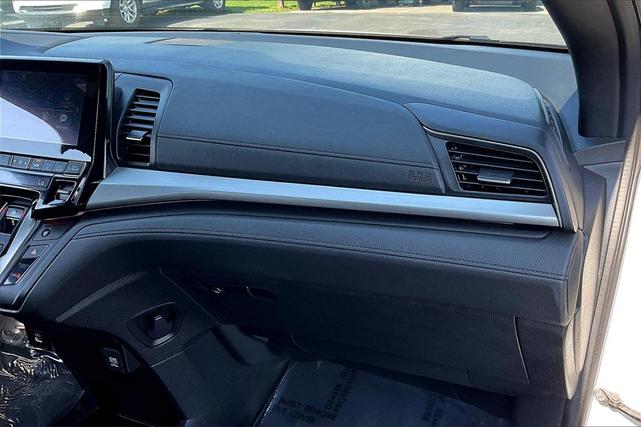Photo of 2023 Platinum White Pearl Honda Odyssey