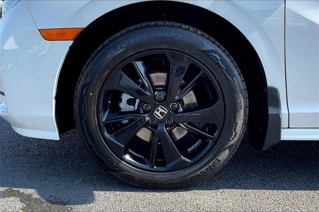 Photo of 2023 Platinum White Pearl Honda Odyssey